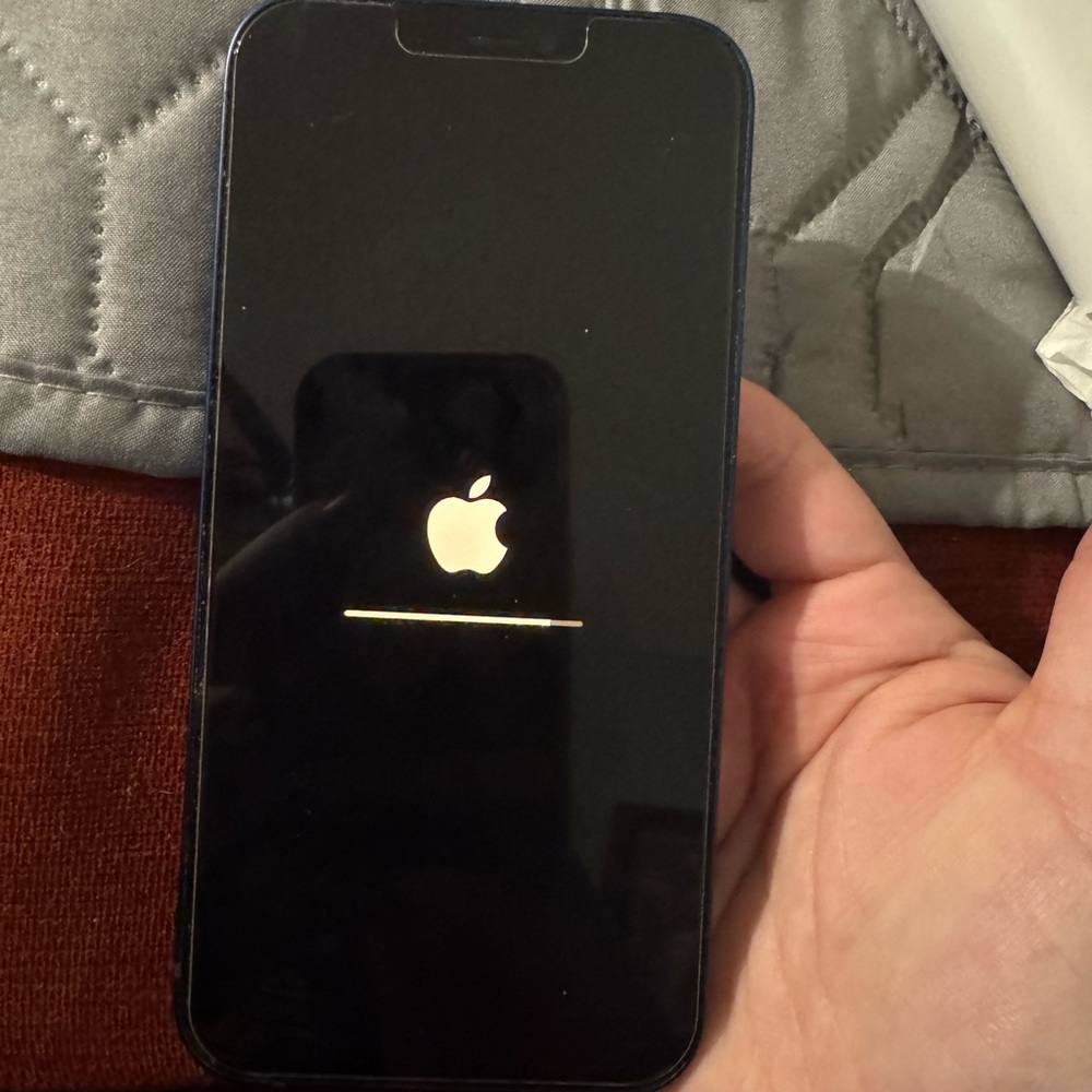 APPLE IPHONE 12 - UNLOCKED - 128GB A2403 MINT CONDITION - Picture 2 of 10